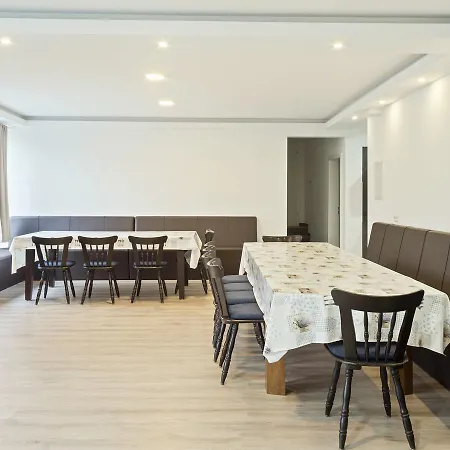 Spacious Holiday In With Skiing Nearby בית נופש ווינטרברג