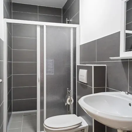 Spacious Holiday In With Skiing Nearby * ווינטרברג