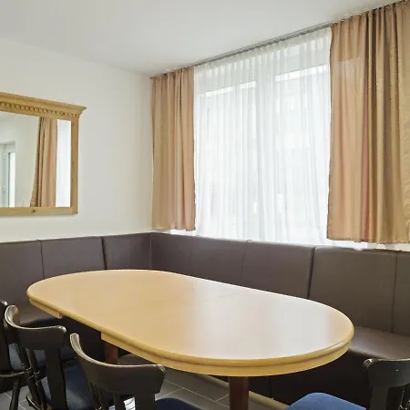 Spacious Holiday In With Skiing Nearby בית נופש ווינטרברג