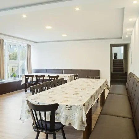 Spacious Holiday In With Skiing Nearby