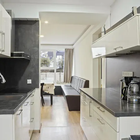 Spacious Holiday In With Skiing Nearby בית נופש *